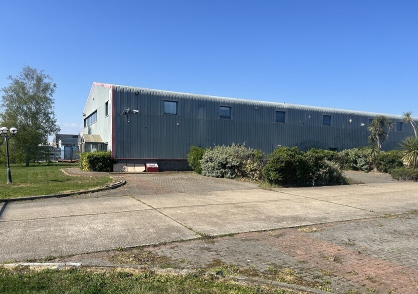 Dorset Rd, Sheerness à vendre - Photo de l’immeuble – Image 2 sur 2