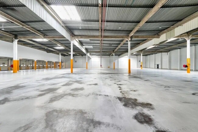 Plus de détails pour Industriel/Logistique à louer