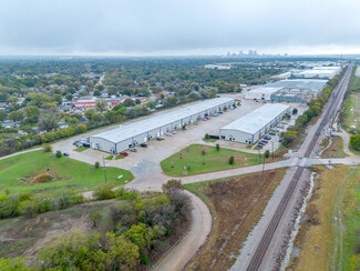 Plus de détails pour 3488 E Long Ave, Fort Worth, TX - Industriel/Logistique à louer