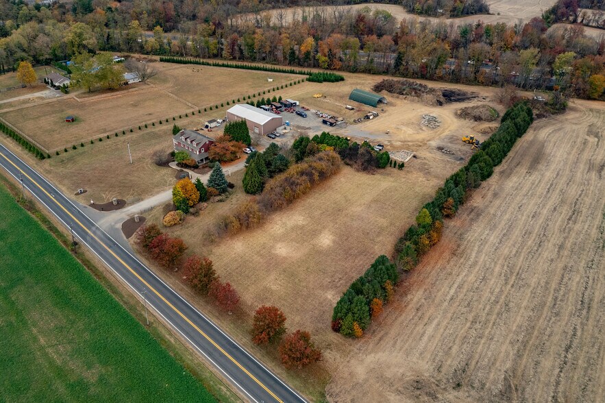 1693 Burlington Jacksonville Rd, Bordentown, NJ à vendre - Photo de l’immeuble – Image 3 sur 44