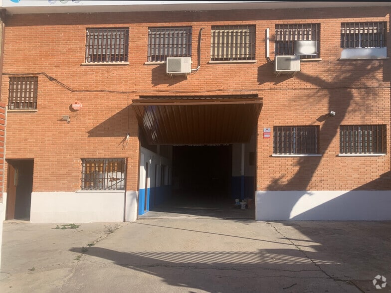 Calle de la Pirotécnia, 37B, Madrid, Madrid à louer - Photo principale – Image 1 sur 6