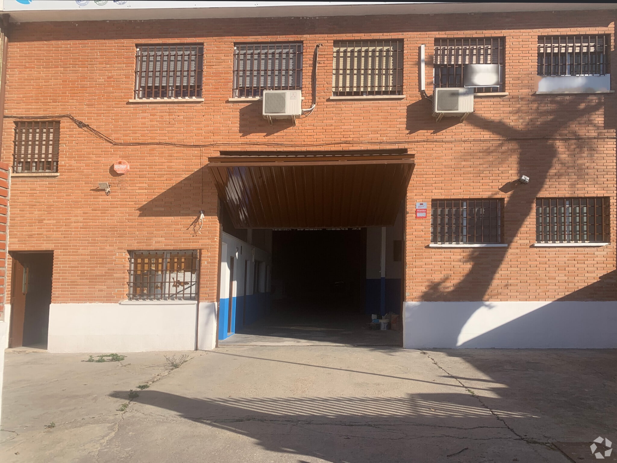 Calle de la Pirotécnia, 37B, Madrid, Madrid à louer Photo principale– Image 1 sur 7