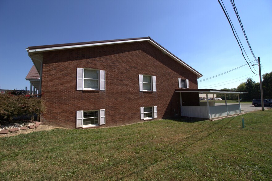 2125 E State Highway 54, Linton, IN à vendre - Photo de l’immeuble – Image 2 sur 24