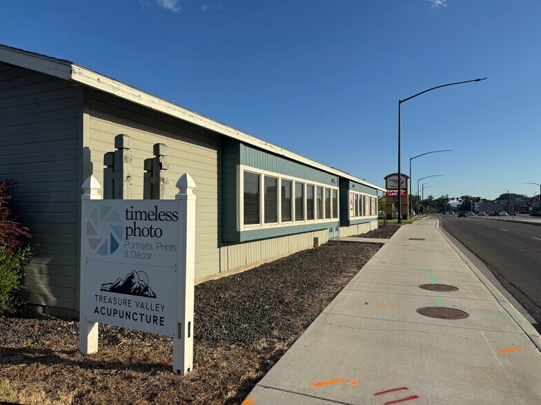 1433-1455 N Cole Rd, Boise, ID à louer - Photo de l’immeuble – Image 2 sur 5