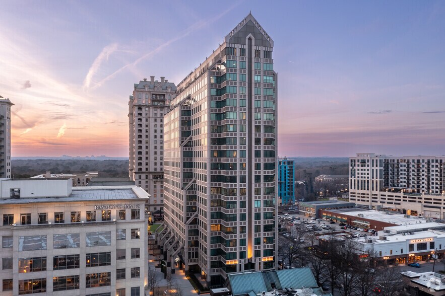 3060 Peachtree Rd NW, Atlanta, GA à louer - Photo de l’immeuble – Image 2 sur 14