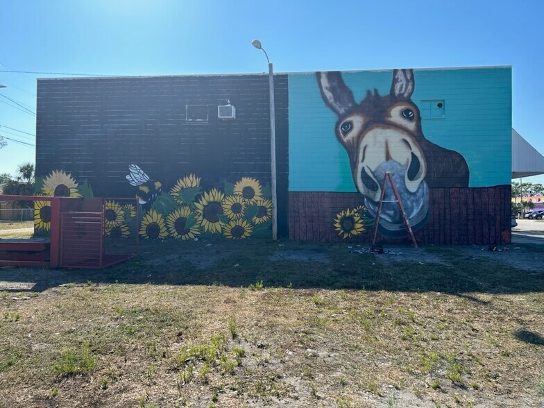 4746 22nd Ave S, Saint Petersburg, FL à louer - Photo de l’immeuble – Image 2 sur 9