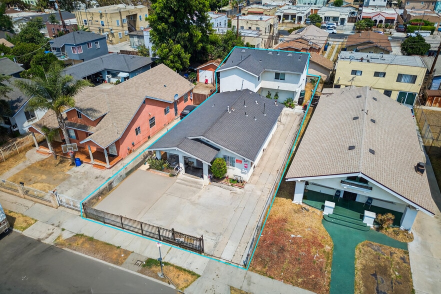 1049 W 61st St, Los Angeles, CA à vendre - Photo de l’immeuble – Image 2 sur 9