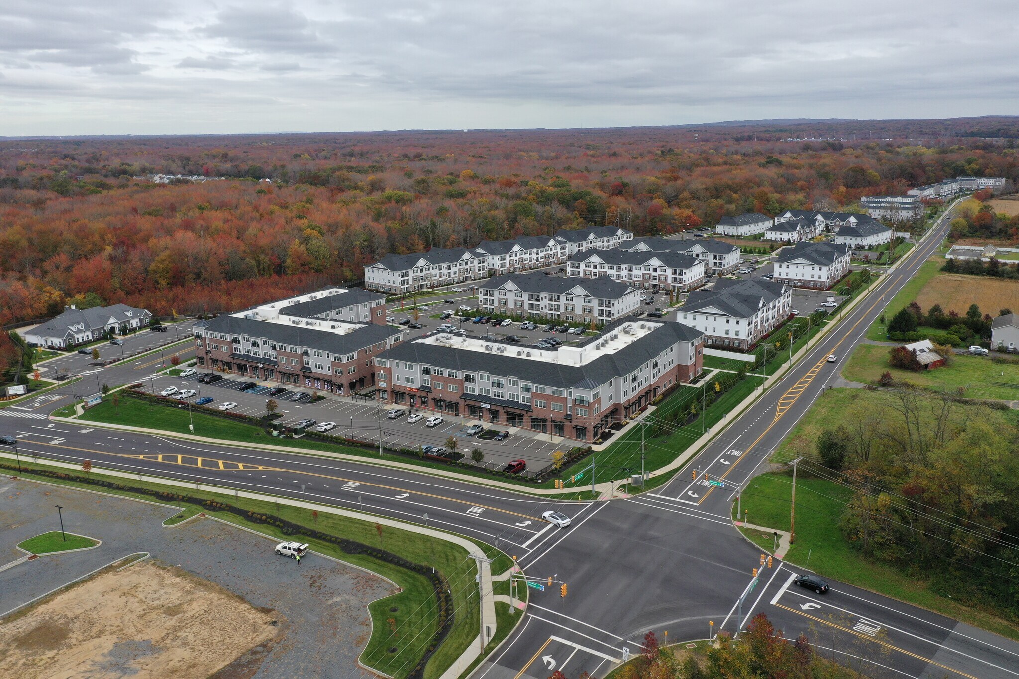 623 Spotswood-Englishtown Rd, Monroe Township, NJ à louer Photo principale– Image 1 sur 7