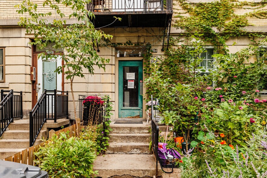 2321 Av De Hampton, Montréal, QC à vendre - Photo de l’immeuble – Image 2 sur 3