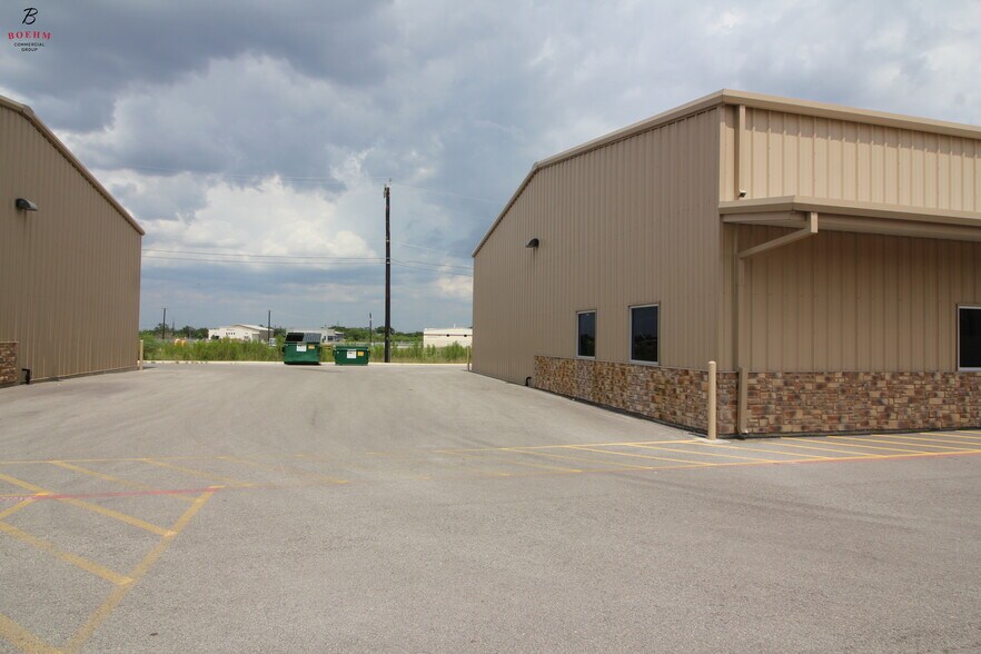 4811 Quarry Run, San Antonio, TX à louer - Photo de l’immeuble – Image 3 sur 24