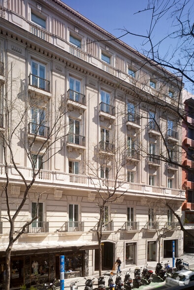 Calle De Hermosilla, 11, Madrid, Madrid à louer - Photo de l’immeuble – Image 2 sur 7