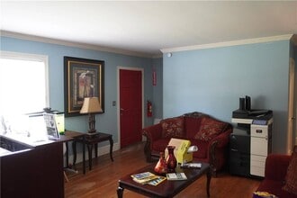 330 S Culver St, Lawrenceville, GA à louer Photo intérieure– Image 1 sur 2