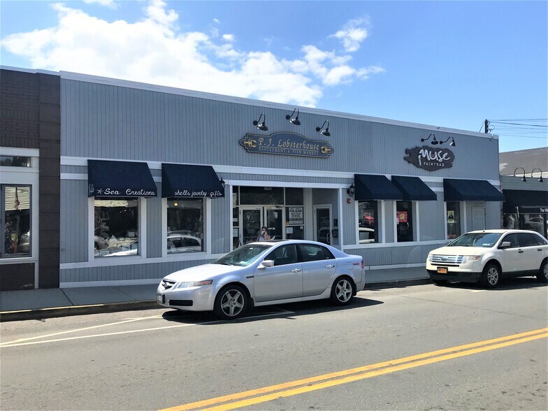 134 Main St, Port Jefferson, NY à vendre - Photo de l’immeuble – Image 1 sur 17