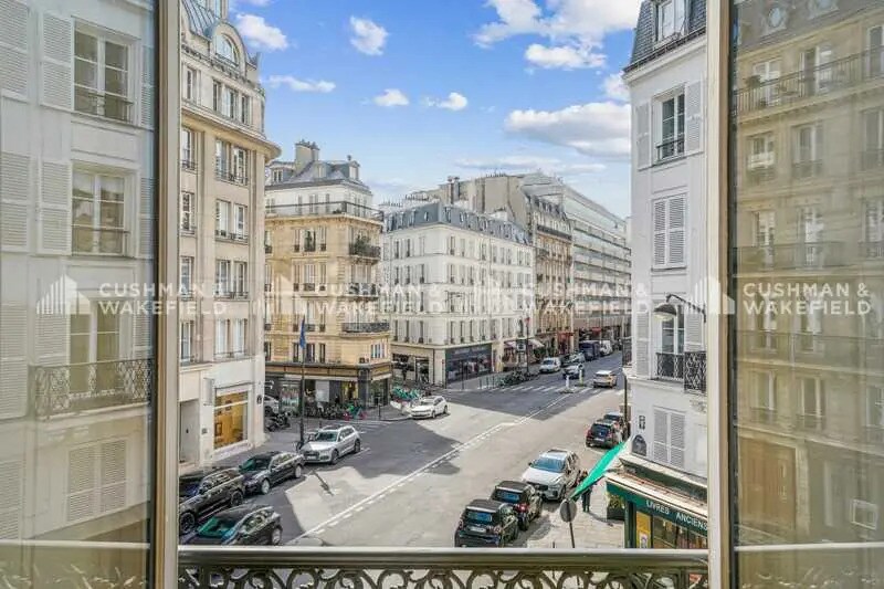 124 Rue Du Faubourg Saint-Honoré, Paris à louer - Photo de l’immeuble – Image 2 sur 4