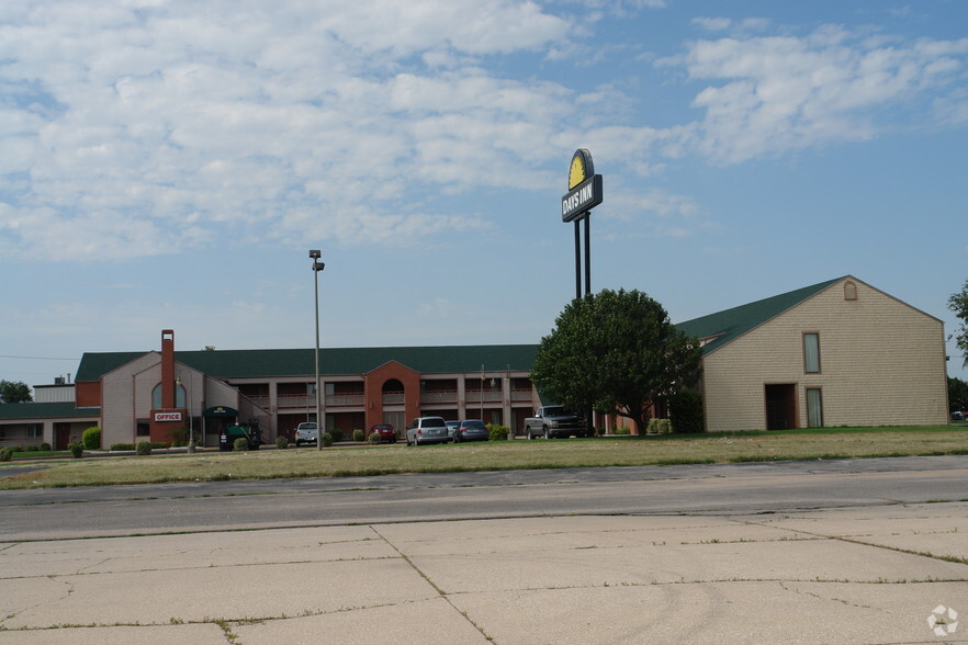550 S Florence St, Wichita, KS à vendre - Photo de l’immeuble – Image 2 sur 10