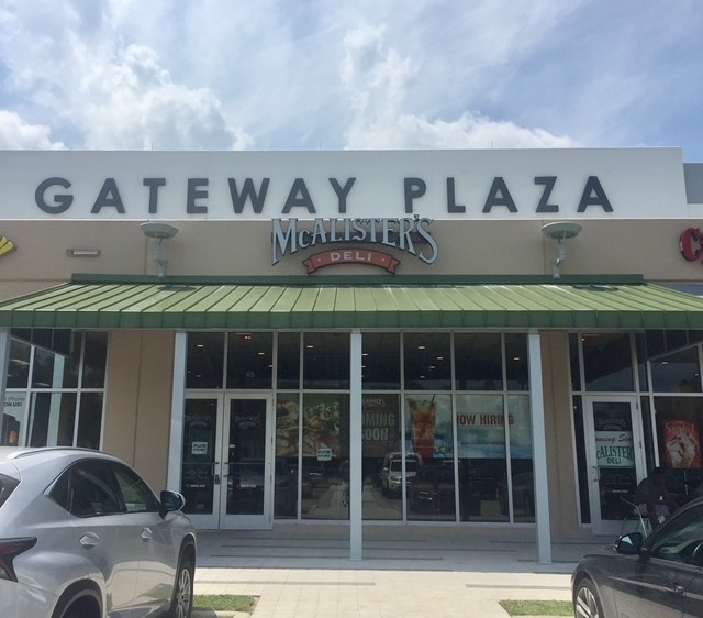 2000 NW 87th Ave, Doral, FL à louer Photo de l’immeuble– Image 1 sur 5