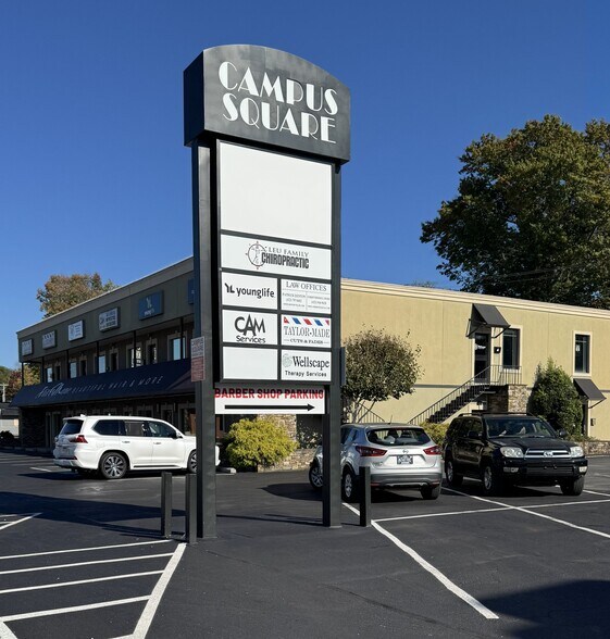 817 W Walnut St, Johnson City, TN à louer - Photo de l’immeuble – Image 3 sur 4