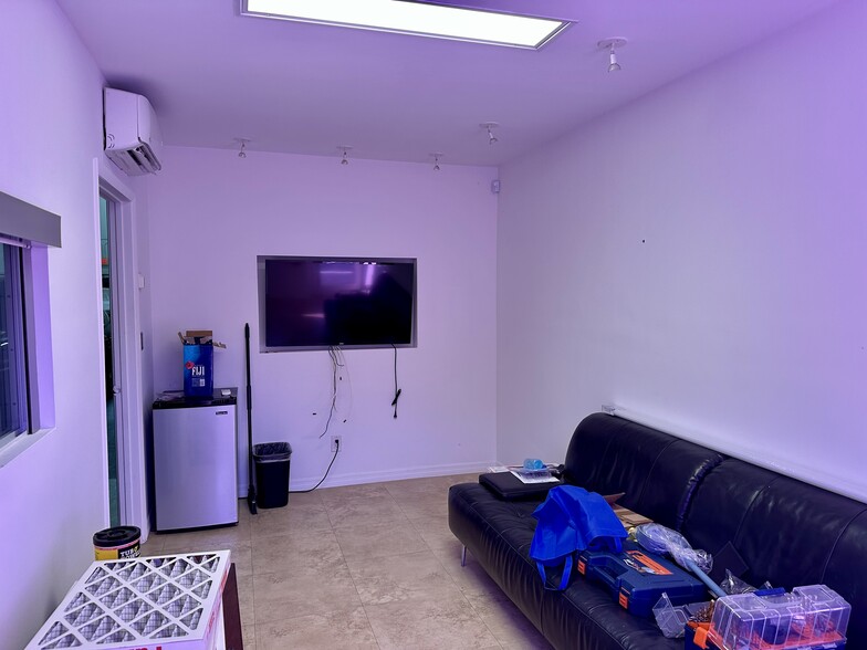 3601 SW 30th Ave, Fort Lauderdale, FL à louer - Photo de l’immeuble – Image 3 sur 10