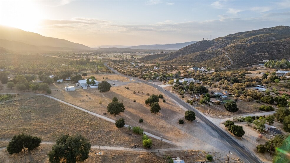 35250 Hwy 79, Warner Springs, CA à vendre - Photo de l’immeuble – Image 2 sur 49