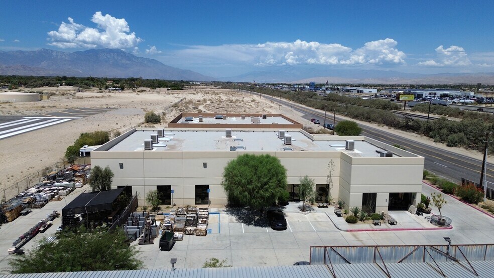 79225 Country Club Dr, Bermuda Dunes, CA à vendre - Photo de l’immeuble – Image 3 sur 18