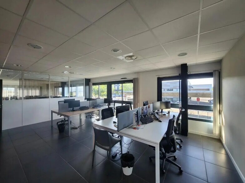 Bureau dans Montpellier à louer - Photo de l’immeuble – Image 2 sur 14