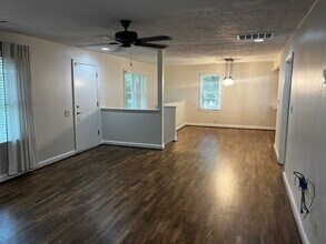 280 E Crossville Rd, Roswell, GA à louer Photo intérieure– Image 2 sur 11