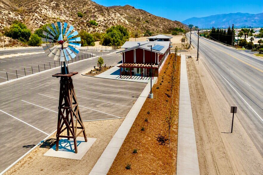 35-39 E Telegraph Rd, Fillmore, CA à louer - Photo de l’immeuble – Image 3 sur 15