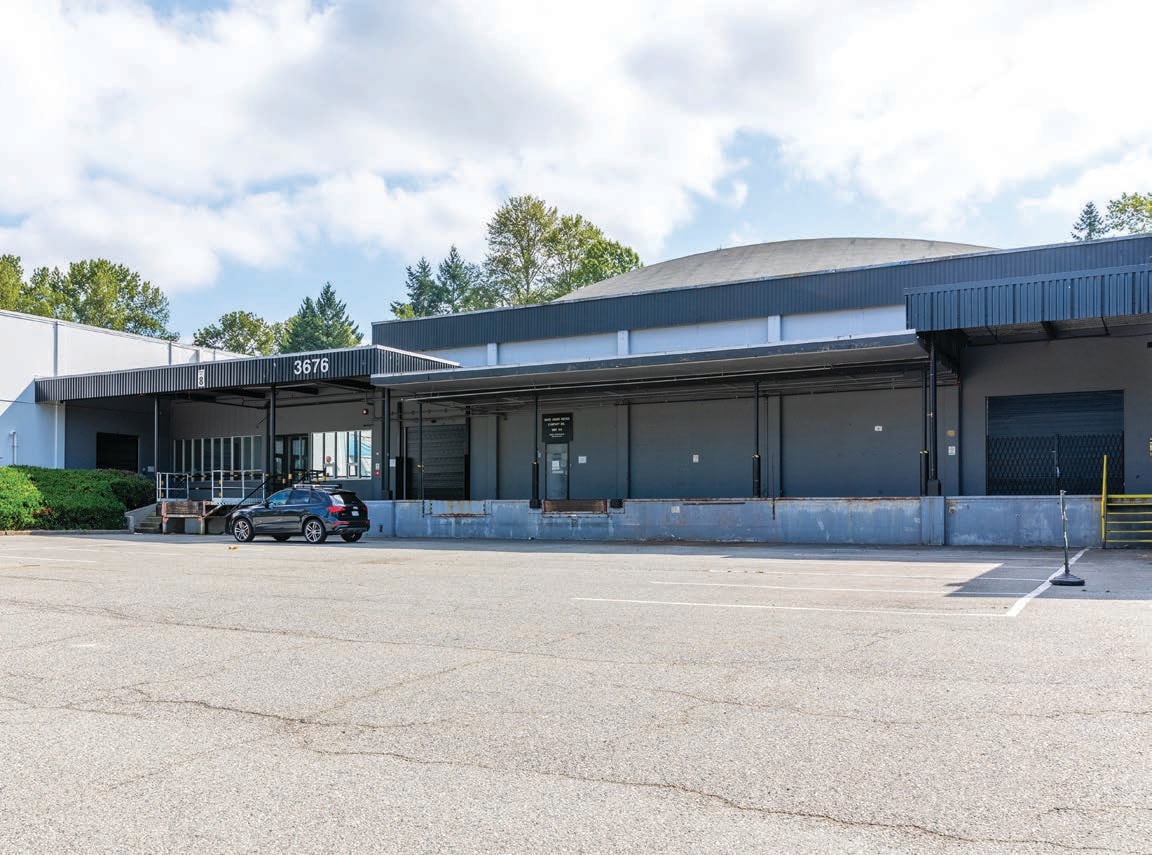 3676 Bainbridge Ave, Burnaby, BC à louer Photo de l’immeuble– Image 1 sur 10