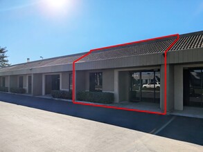 830 Jury Ct, San Jose, CA à louer Photo de l’immeuble– Image 2 sur 17