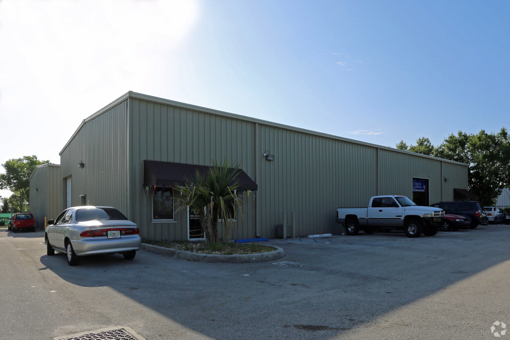 1927-1935 SW South Macedo Blvd, Port Saint Lucie, FL à vendre Photo de l’immeuble– Image 1 sur 15