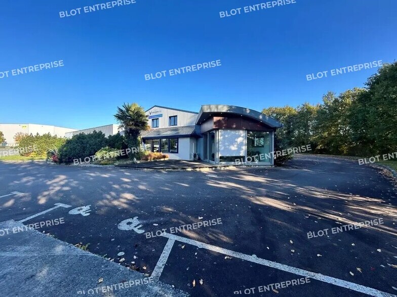 Local d'activités dans Saint-Gilles à vendre - Photo de l’immeuble – Image 2 sur 9