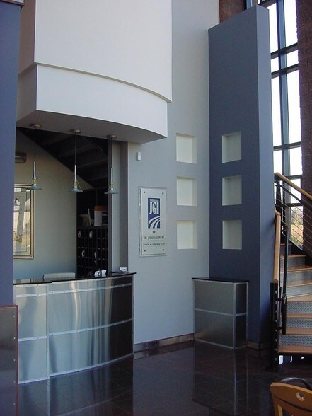2060 Franklin Way, Marietta, GA à louer - Hall d’entrée – Image 2 sur 5