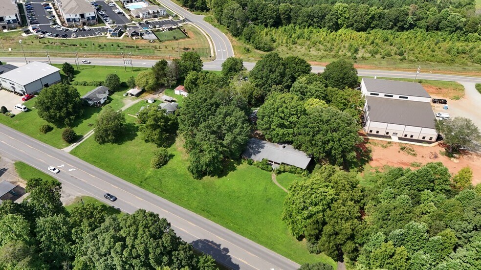 1007 N Nc-16 Hwy, Denver, NC à vendre - Photo de l’immeuble – Image 2 sur 4