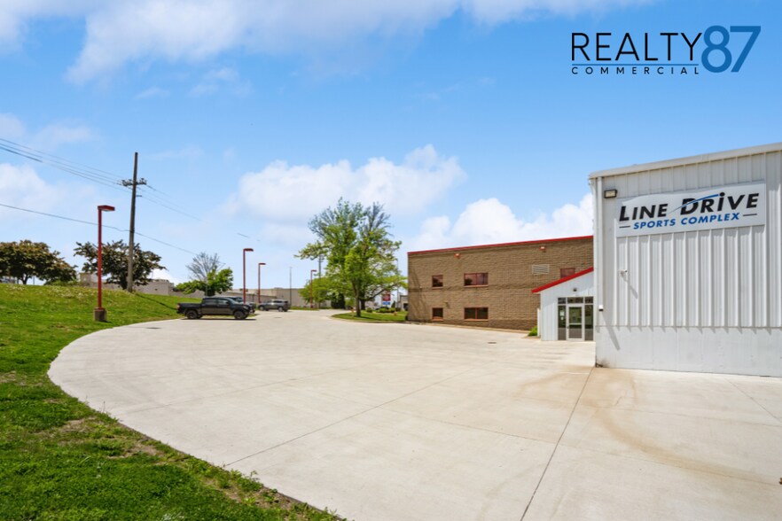 850 Twixt Town Rd NE, Marion, IA à louer - Photo de l’immeuble – Image 3 sur 27