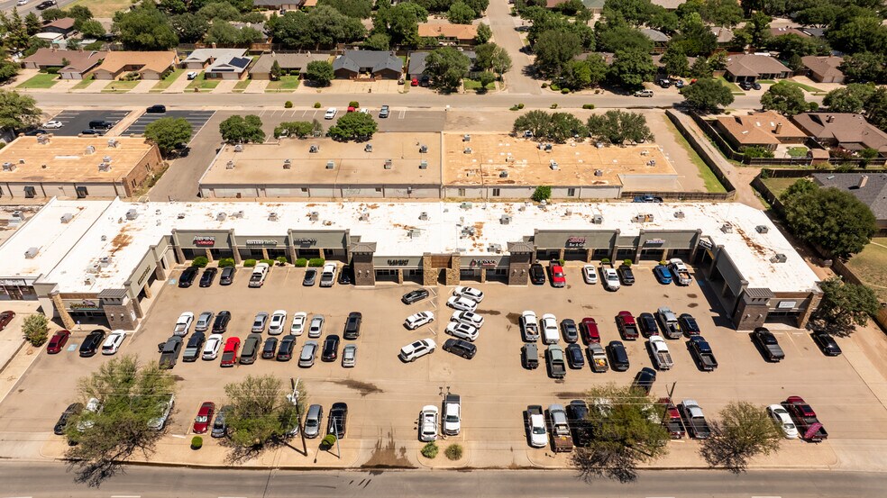 3300-3302 82nd St, Lubbock, TX à louer - Photo de l’immeuble – Image 1 sur 9
