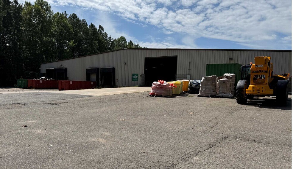 125 Roxbury Industrial Ctr, Charles City, VA à louer - Photo de l’immeuble – Image 2 sur 9