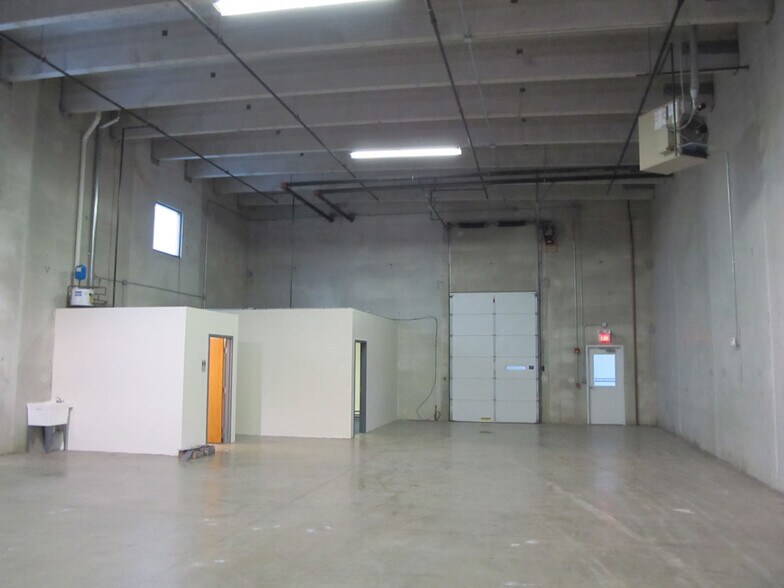 1500 Foundry St, St Charles, IL à louer - Photo de l’immeuble – Image 2 sur 10