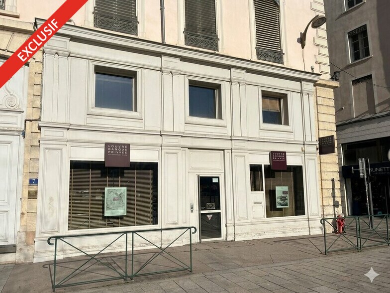 7 Place Bellecour, Lyon à louer - Photo de l’immeuble – Image 1 sur 12
