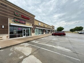 1310 Northpark Dr, Kingwood, TX à louer Photo intérieure– Image 2 sur 13