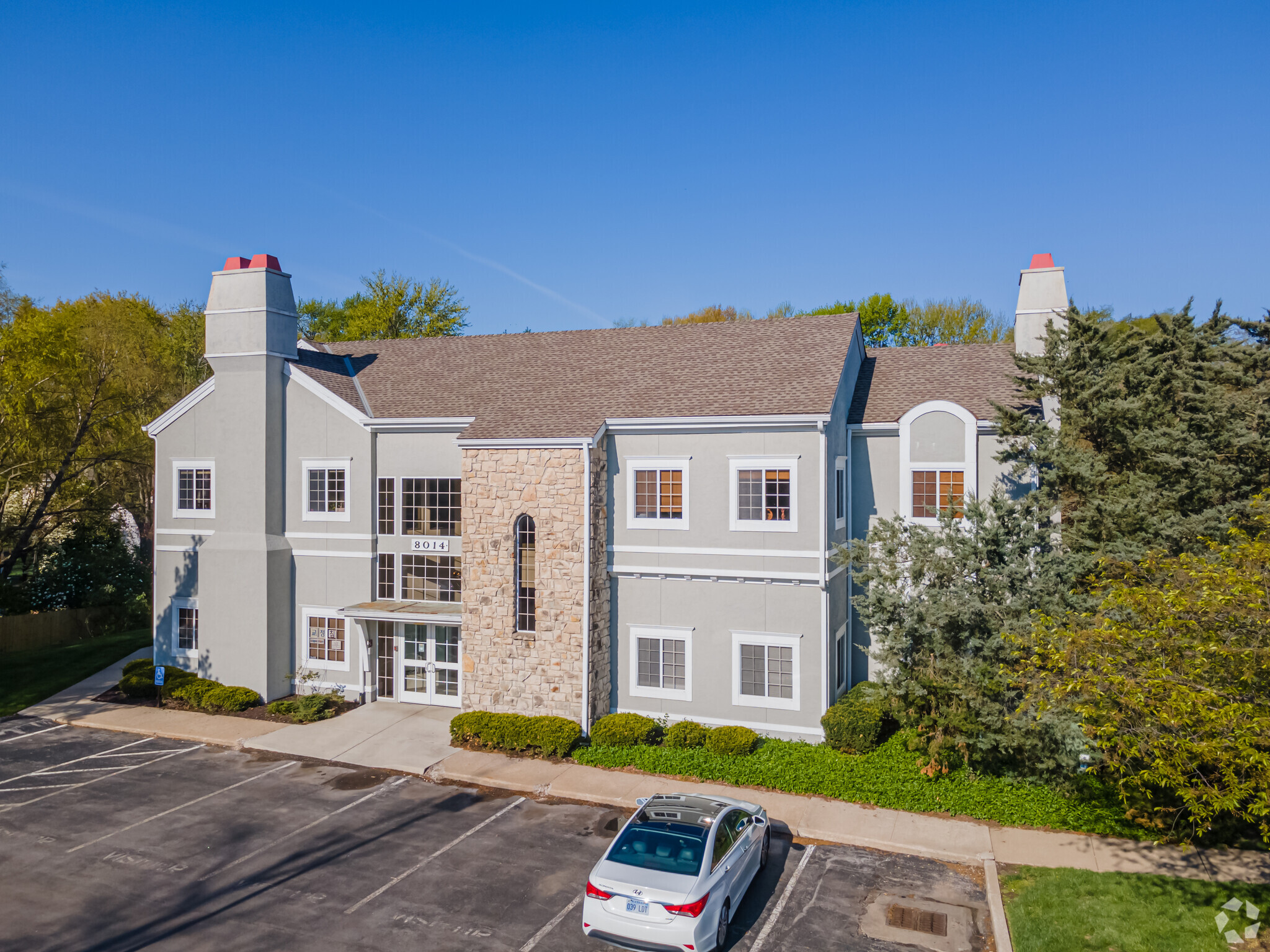 8014 State Line Rd, Prairie Village, KS à louer Photo principale– Image 1 sur 6