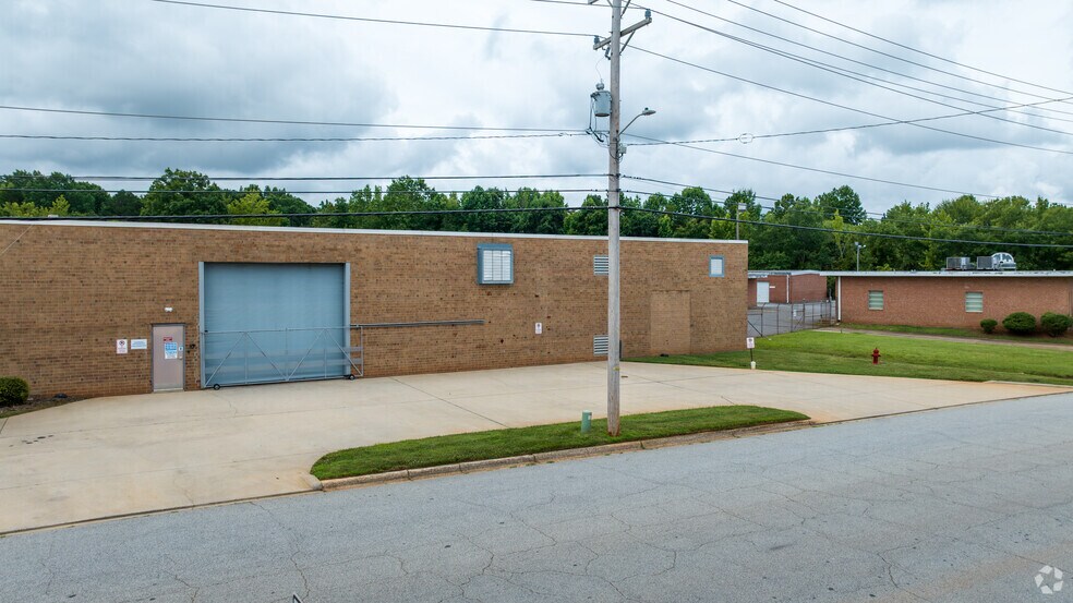 615 Industrial Ave, Salisbury, NC à louer - Photo de l’immeuble – Image 3 sur 6