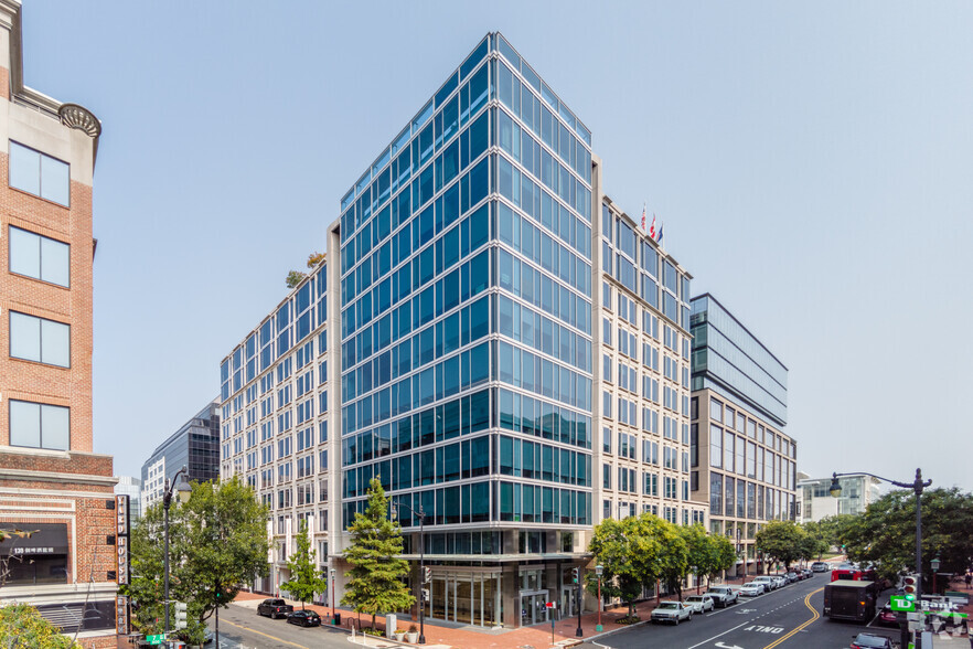 900 7th St NW, Washington, DC à louer - Photo de l’immeuble – Image 2 sur 3