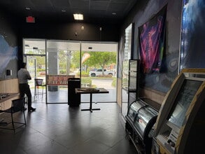 6805-7031 Taft St, Hollywood, FL à louer Photo intérieure– Image 2 sur 9