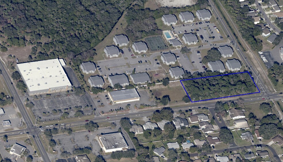 Harrison St, Titusville, FL à vendre - Photo de l’immeuble – Image 2 sur 3