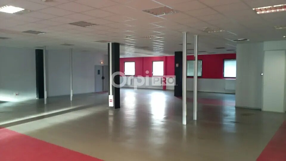 Bureau dans Reims à louer - Photo de l’immeuble – Image 2 sur 6