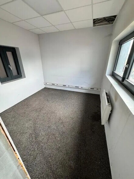 Industriel/Logistique dans Saint-Avold à louer - Photo intérieure – Image 3 sur 6