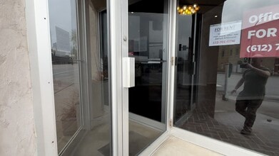 100 Central Ave, Buffalo, MN à louer - Vidéo sur l’annonce professionnelle 