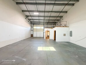 20720 High Desert Ln, Bend, OR à louer Photo intérieure– Image 2 sur 4