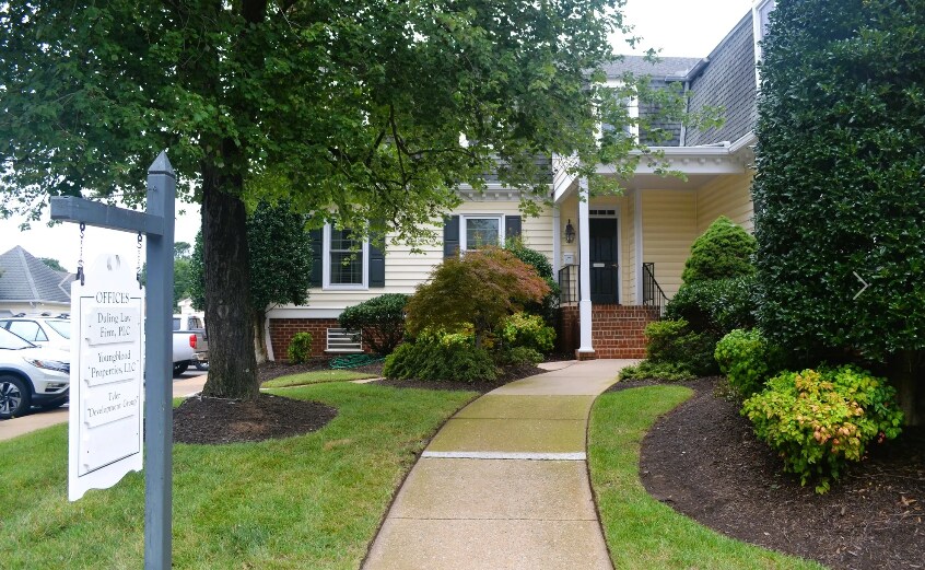 7309 Hanover Green Dr, Mechanicsville, VA à vendre - Photo de l’immeuble – Image 2 sur 15