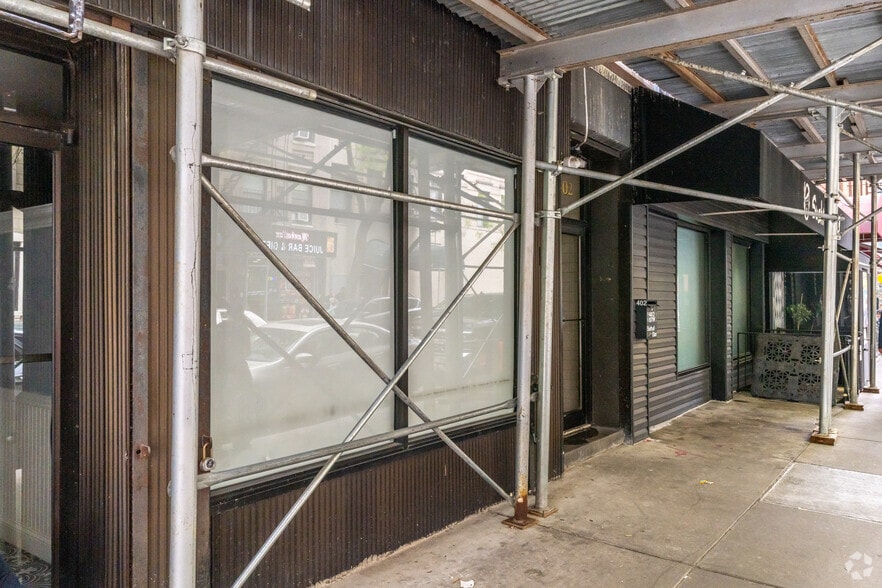 402 E 78th St, New York, NY à louer - Photo de l’immeuble – Image 2 sur 4